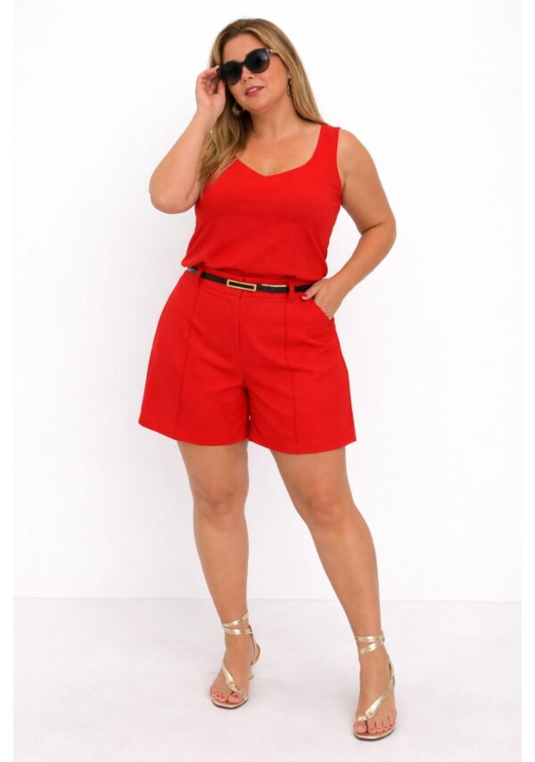 Conjunto alfaiataria shorts e regata plus size elegante
